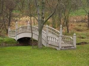 Plywood Arched Well Finished Bridge With Rallings For Christmas Decorations 15cm 